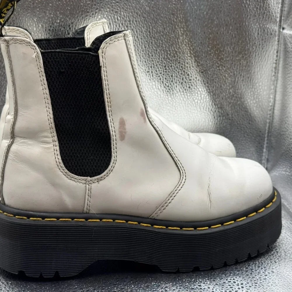 Size - 7 Dr. Martens 2976 Quad White Womens Pull‎ On Leather Chelsea Boots